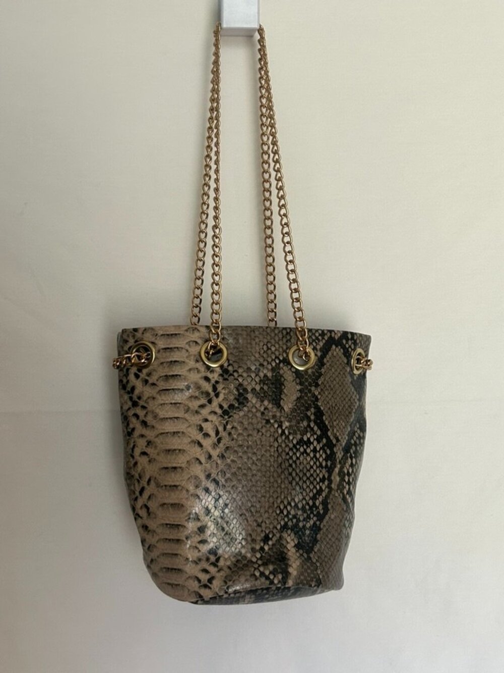 Beautiful! Olivia Miller Faux Snake Leather & Chain Strap Shoulder Bag/Purse